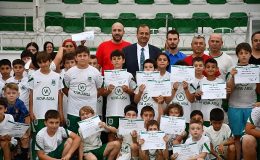 İznikspor Yaz Futbol Okulunda Sertifika Heyecanı- Güncel