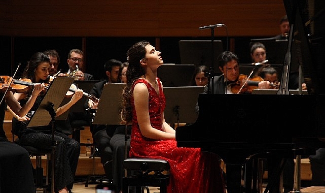 Genç Türk Piyanist İlyun Bürkev, Avrupa Sahnesinde Parlıyor- Güncel