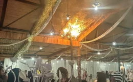 Mersin’de düğün salonunda yangın çıktı