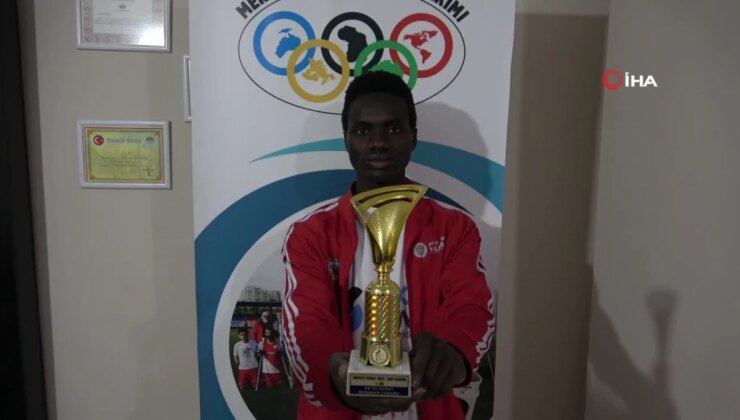 Gambiya’dan gelen futbolcu ‘en iyi kanat oyuncusu’ seçildi