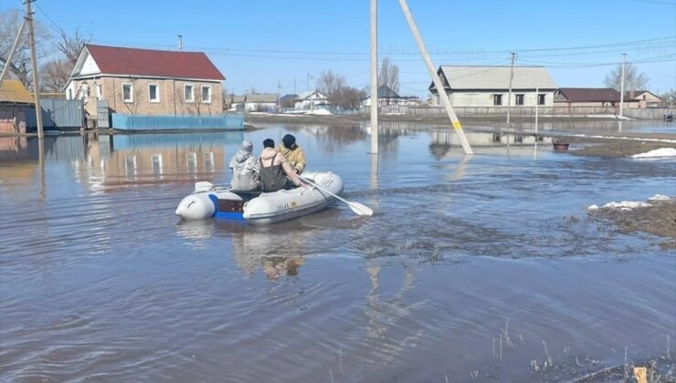 Rusya’da baraj patlaması! 2 bin 400 ev sular altında, 11 bin kişi mahsur