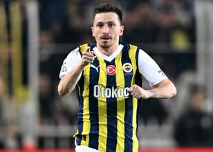 Fenerbahçe’de Mert Hakan forma bekliyor!